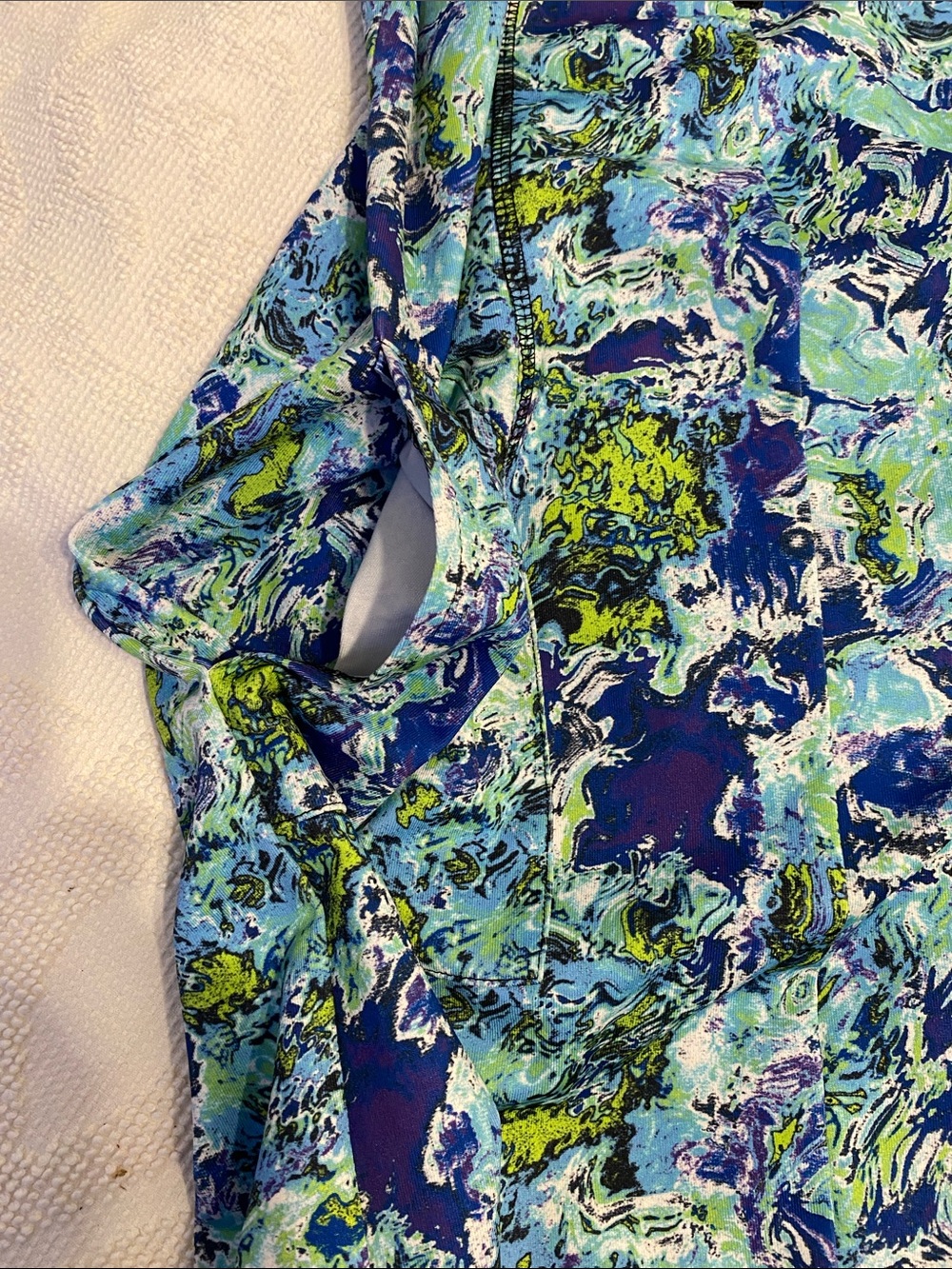 Sleeveless Blue Green Patterned Zip-Front Dress - Picture 7 of 11